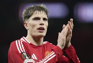 LOL直播-卫报：切尔西引进加纳乔的优先级高于西蒙斯，且无需先出售球员